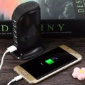 Fotocamera con stazione di ricarica USB accessibile da remoto